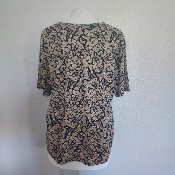 Banana Republic Malibu Tee Animal Print V-Neck Short Sleeve Size XL - Picture 7 of 9